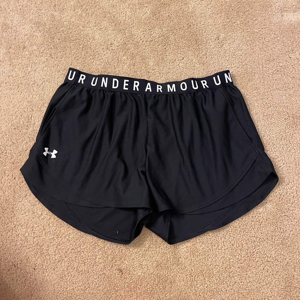 XL Black Under Armour Shorts with Pockets